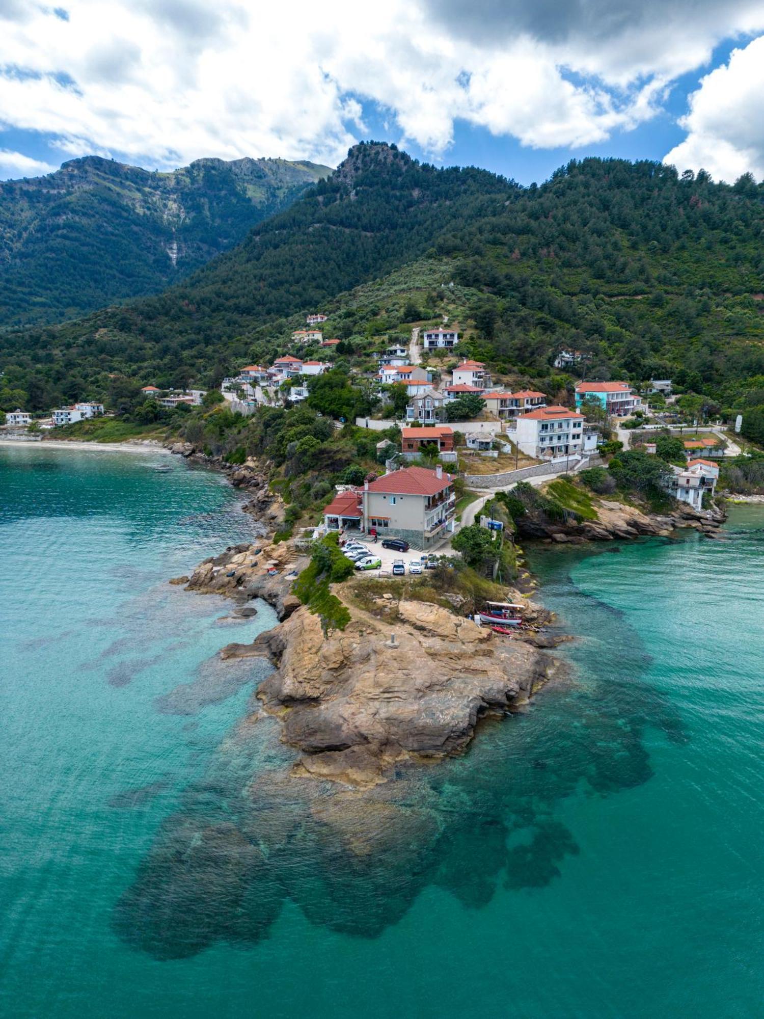 Faros View Acomodação com café da manhã Koinira Exterior foto